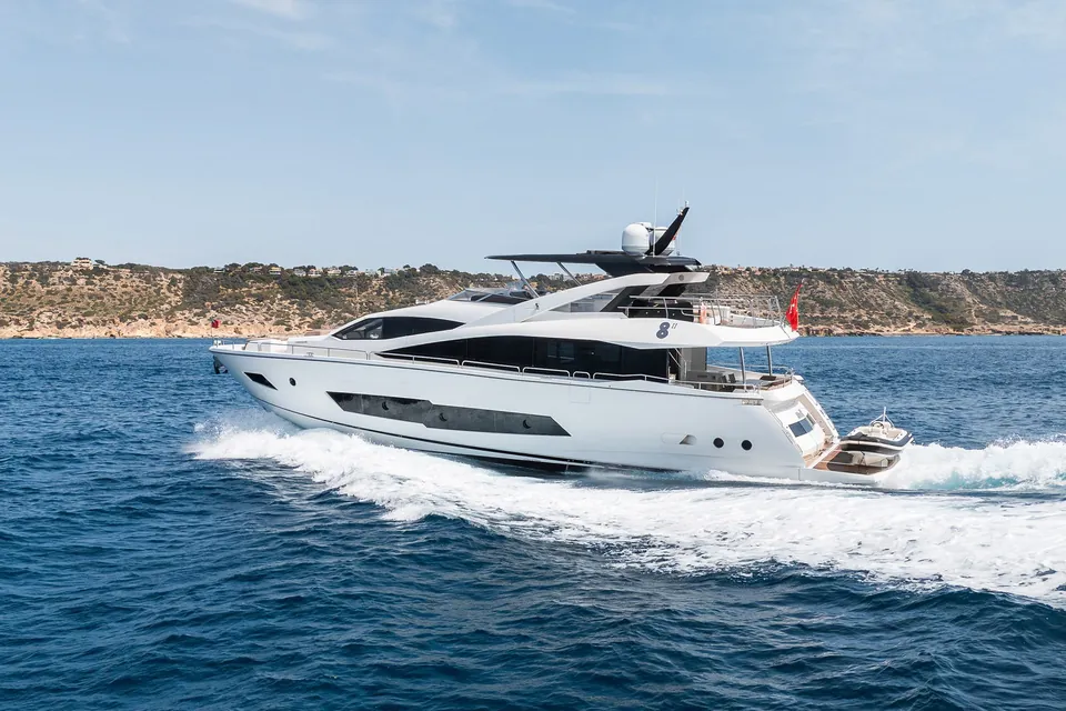 After 8 II, 2015 Sunseeker 86 Yacht, photo 3