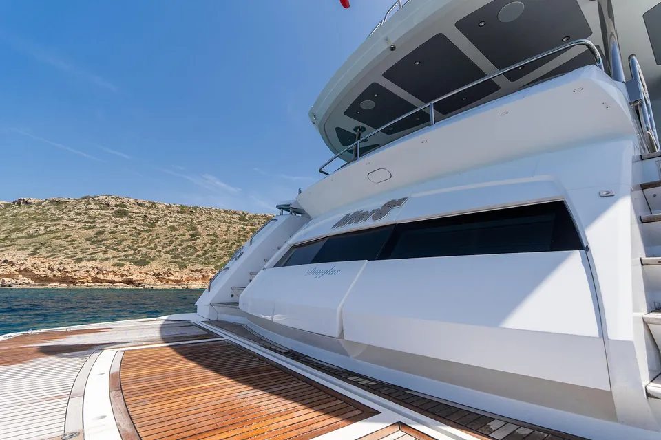After 8 II, 2015 Sunseeker 86 Yacht, photo 15