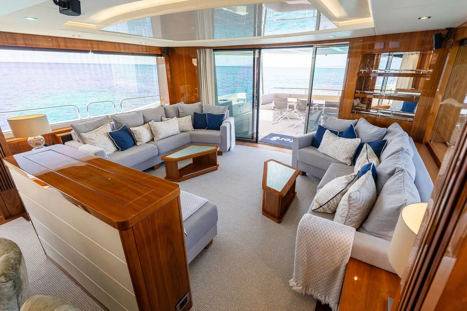 After 8 II, 2015 Sunseeker 86 Yacht, photo 19