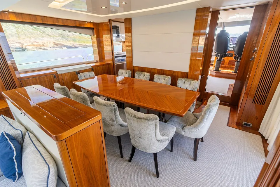 After 8 II, 2015 Sunseeker 86 Yacht, photo 20