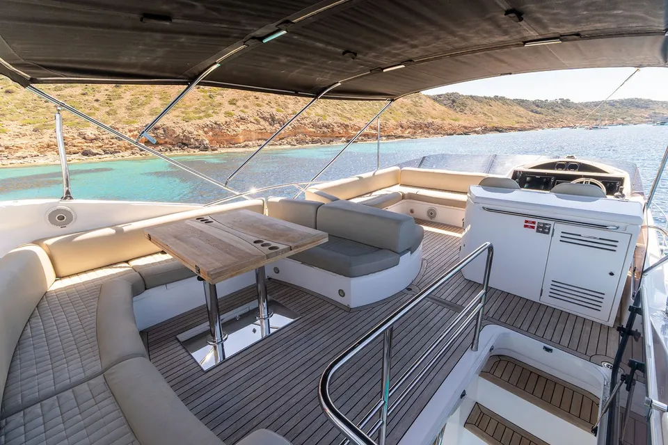 Lady Maria, 2015 Sunseeker Manhattan 65, photo 7