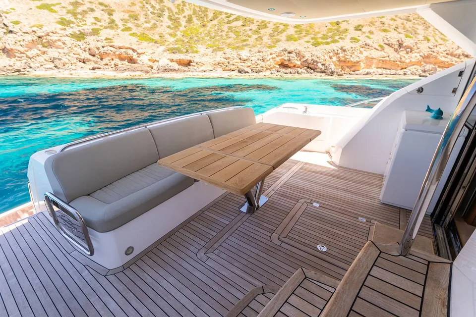 Lady Maria, 2015 Sunseeker Manhattan 65, photo 19
