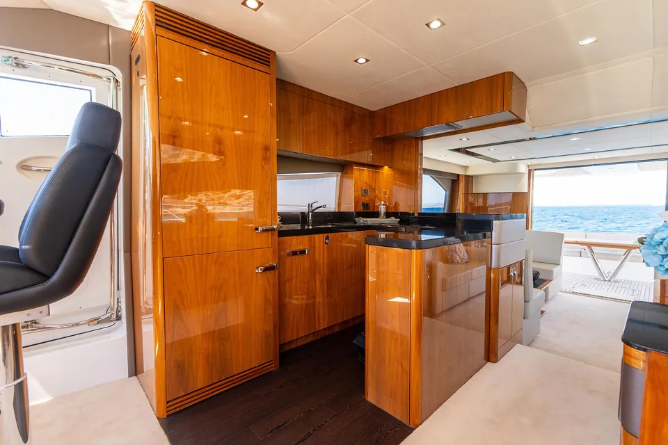 Lady Maria, 2015 Sunseeker Manhattan 65, photo 24