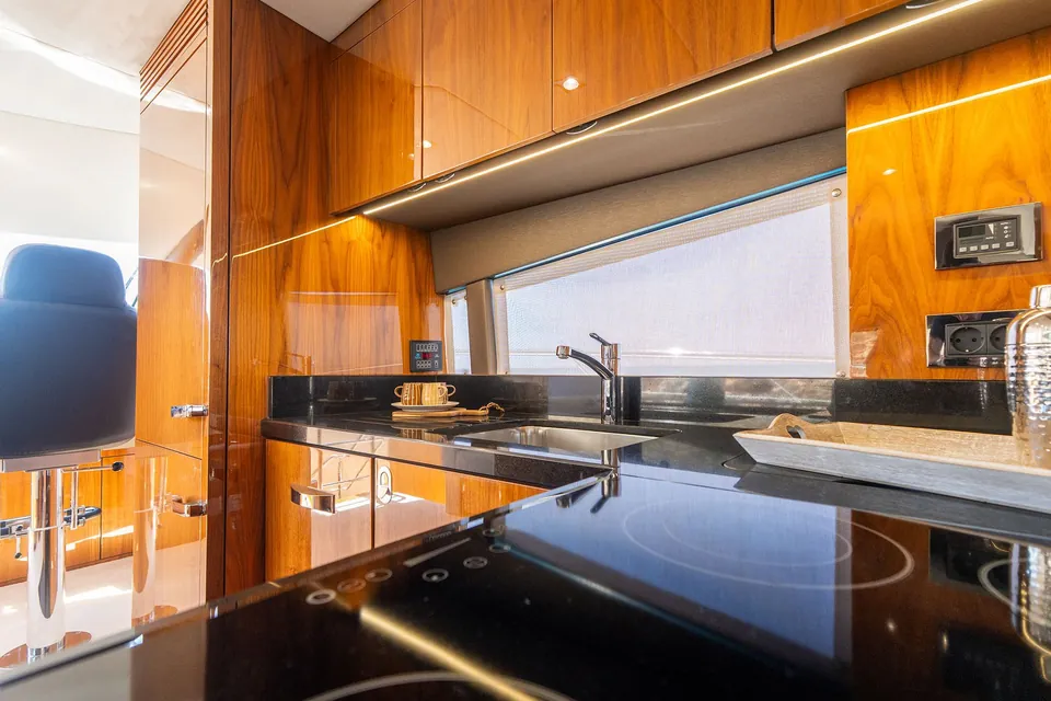 Lady Maria, 2015 Sunseeker Manhattan 65, photo 26