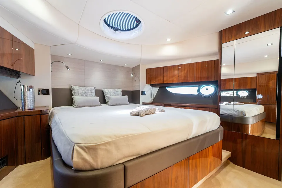 Lady Maria, 2015 Sunseeker Manhattan 65, photo 35