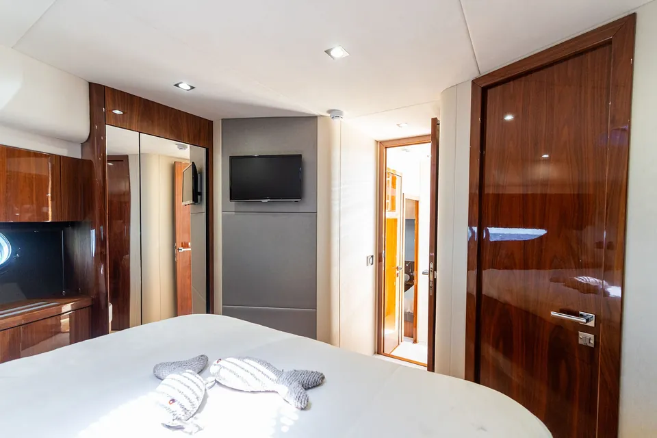 Lady Maria, 2015 Sunseeker Manhattan 65, photo 36