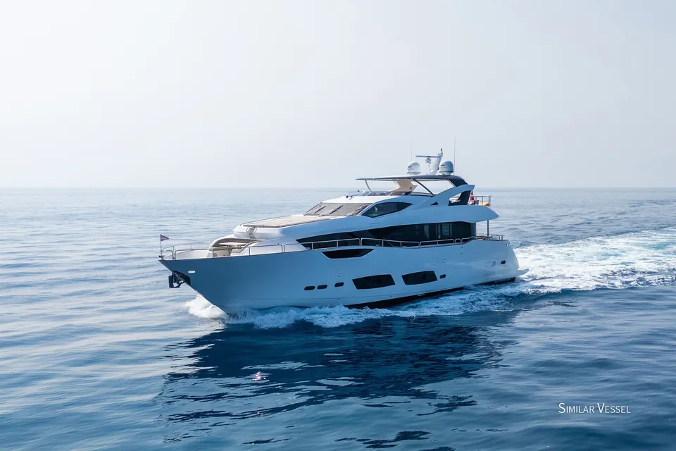 2027 Sunseeker 95 Yacht, photo 1