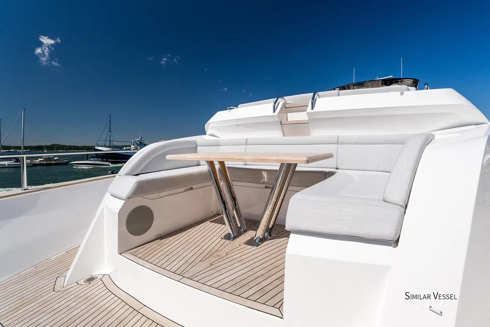 2027 Sunseeker 95 Yacht, photo 4
