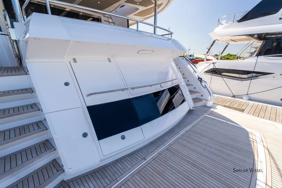 2027 Sunseeker 95 Yacht, photo 5