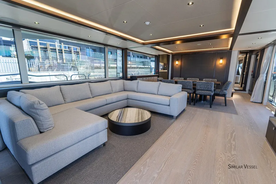 2027 Sunseeker 95 Yacht, photo 7