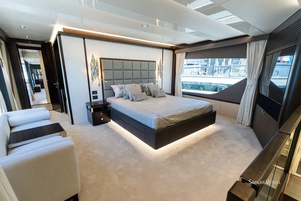 2027 Sunseeker 95 Yacht, photo 11