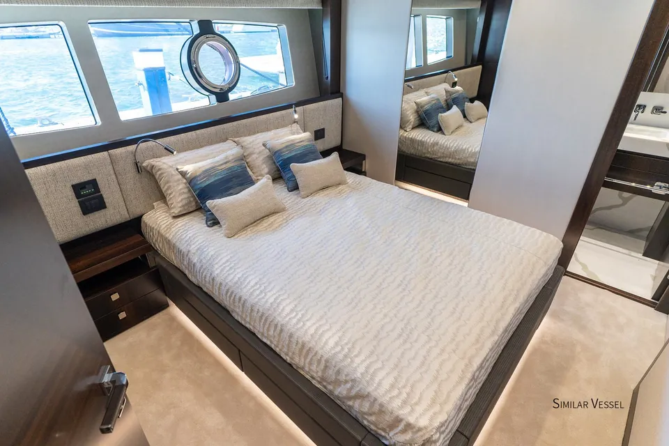 2027 Sunseeker 95 Yacht, photo 15