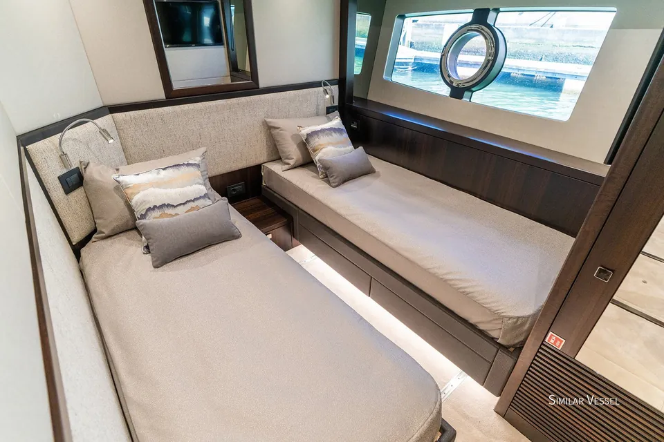 2027 Sunseeker 95 Yacht, photo 16