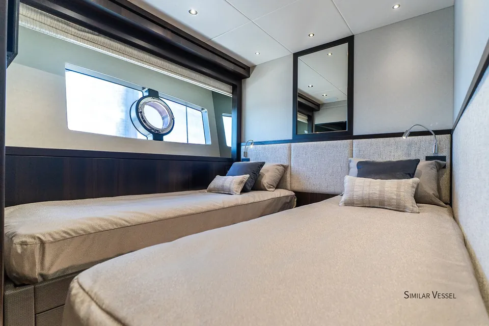 2027 Sunseeker 95 Yacht, photo 17