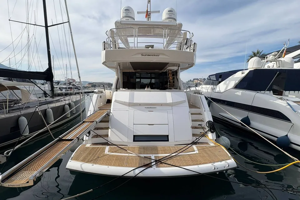 Y76, 2020 Sunseeker 76 Yacht, photo 4