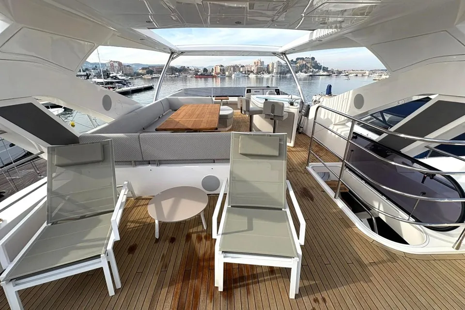 Y76, 2020 Sunseeker 76 Yacht, photo 5