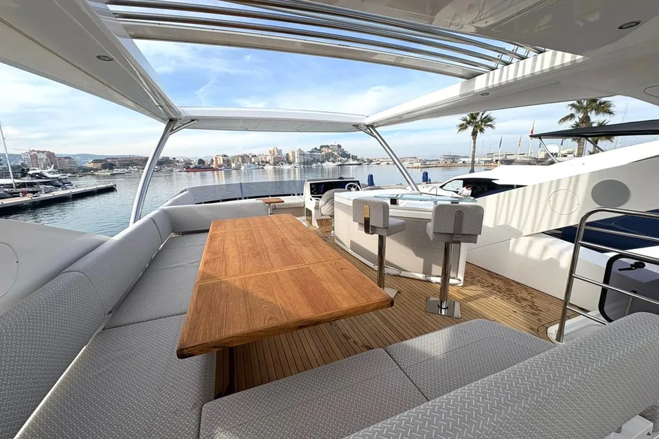 Y76, 2020 Sunseeker 76 Yacht, photo 6