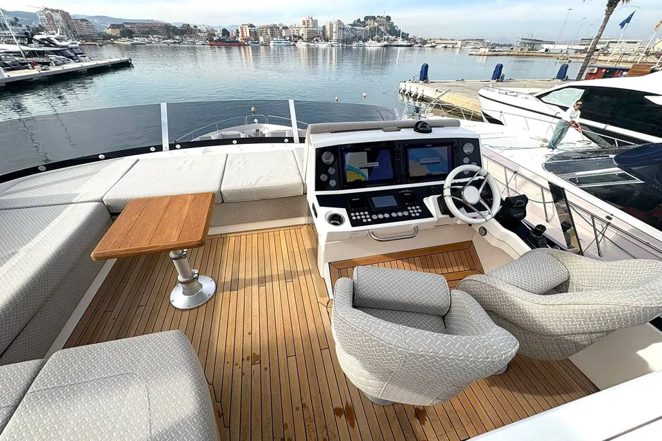 Y76, 2020 Sunseeker 76 Yacht, photo 9