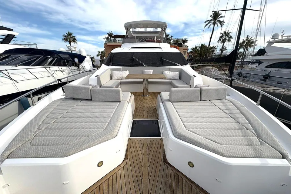 Y76, 2020 Sunseeker 76 Yacht, photo 13