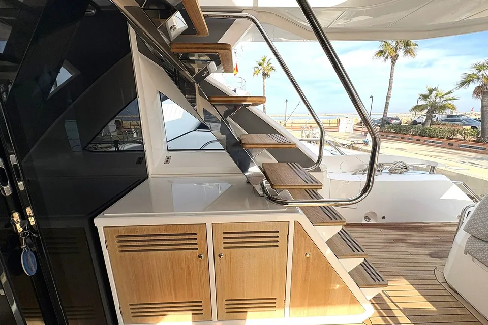 Y76, 2020 Sunseeker 76 Yacht, photo 18