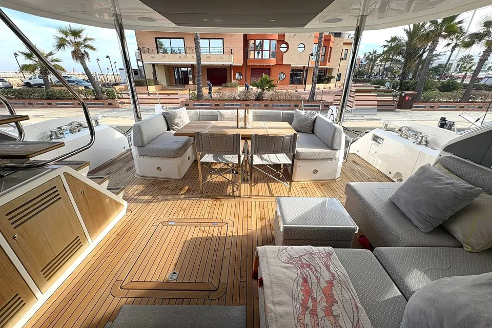 Y76, 2020 Sunseeker 76 Yacht, photo 19