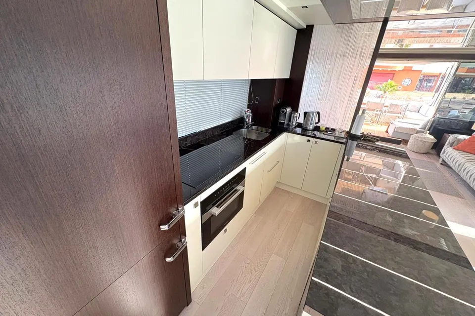 Y76, 2020 Sunseeker 76 Yacht, photo 25