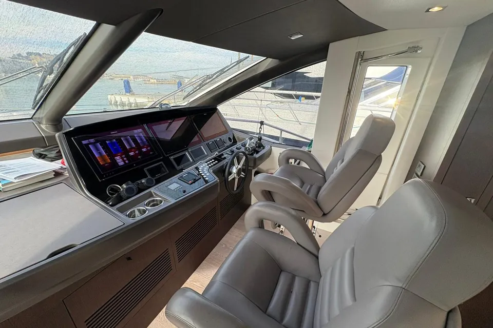 Y76, 2020 Sunseeker 76 Yacht, photo 28