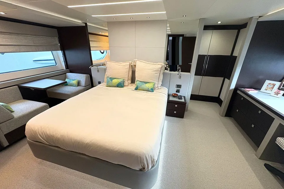 Y76, 2020 Sunseeker 76 Yacht, photo 30