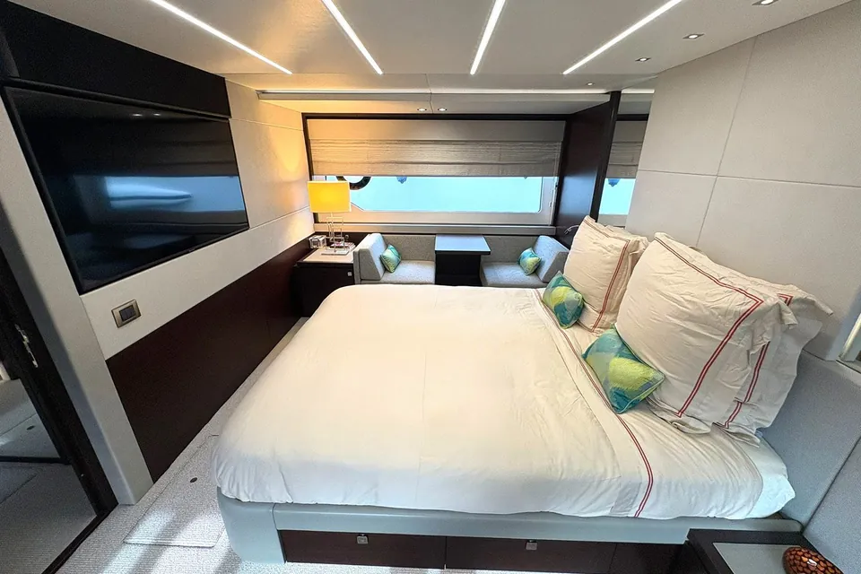Y76, 2020 Sunseeker 76 Yacht, photo 31