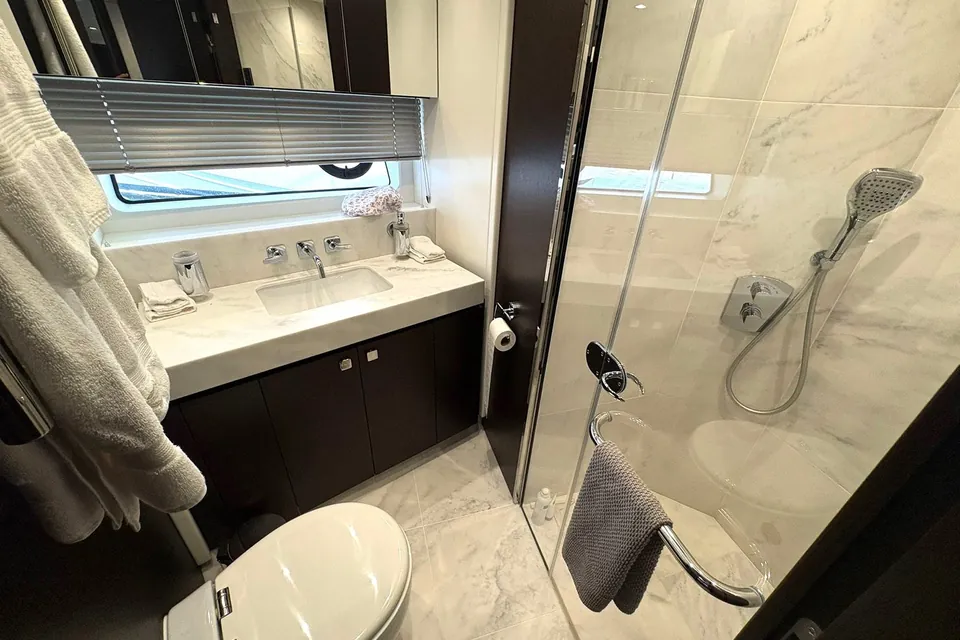 Y76, 2020 Sunseeker 76 Yacht, photo 36