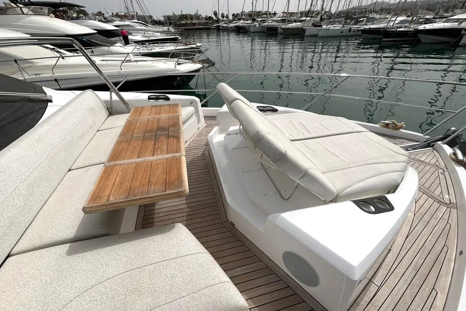 Lastochka II, 2020 Sunseeker Manhattan 68 (Mk1), photo 8