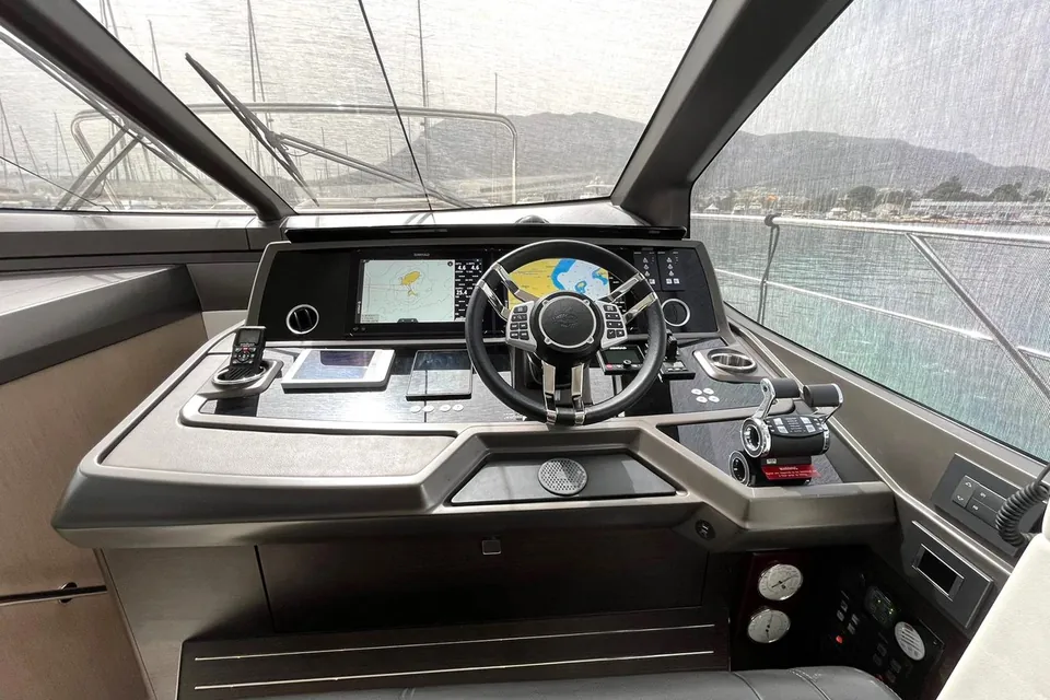 Lastochka II, 2020 Sunseeker Manhattan 68 (Mk1), photo 14