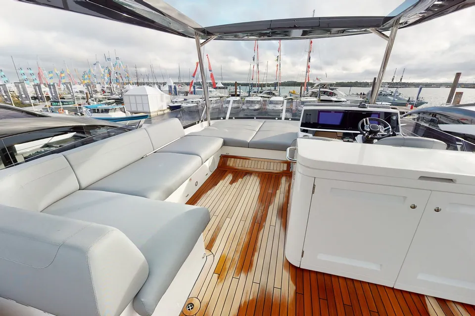 Spartak, 2021 Sunseeker Manhattan 68 (Mk1), photo 14