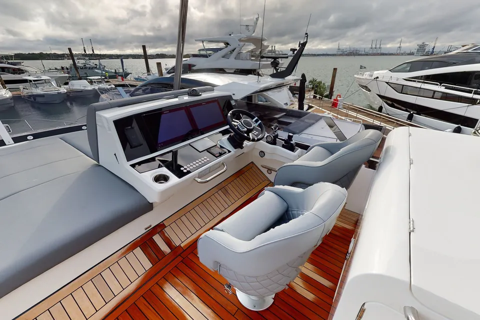 Spartak, 2021 Sunseeker Manhattan 68 (Mk1), photo 15