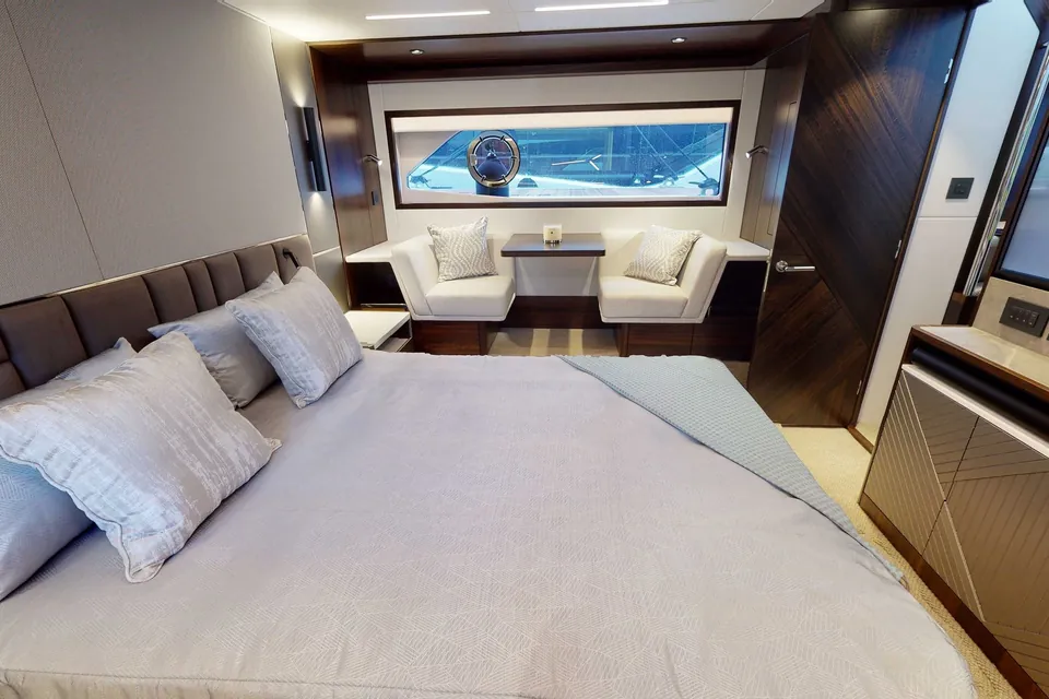 Spartak, 2021 Sunseeker Manhattan 68 (Mk1), photo 11