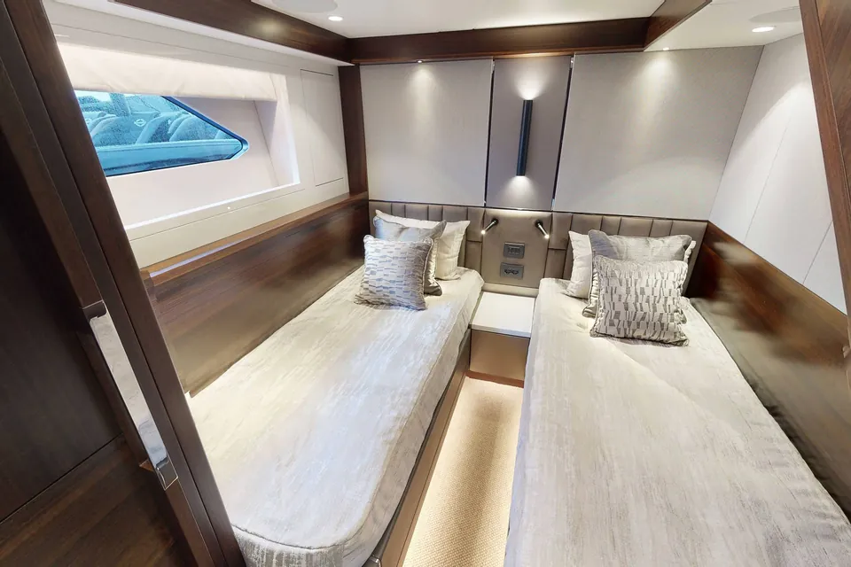 Spartak, 2021 Sunseeker Manhattan 68 (Mk1), photo 25