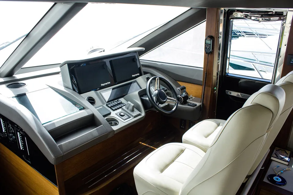 Bella Vita II, 2019 Princess F70, photo 24
