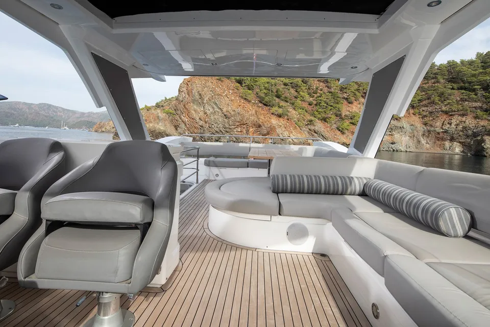 M3G, 2017 Sunseeker Manhattan 66, photo 18