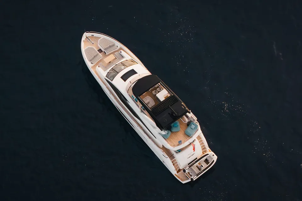 Thirteen, 2023 Sunseeker 76 Yacht, photo 5