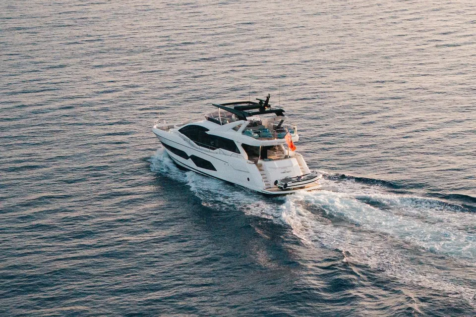 Thirteen, 2023 Sunseeker 76 Yacht, photo 6