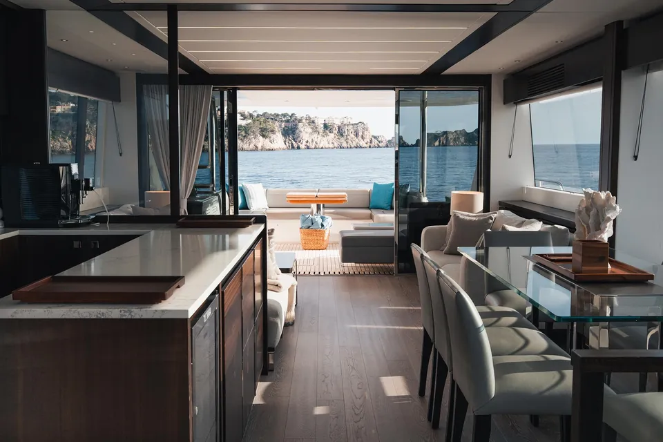 Thirteen, 2023 Sunseeker 76 Yacht, photo 20