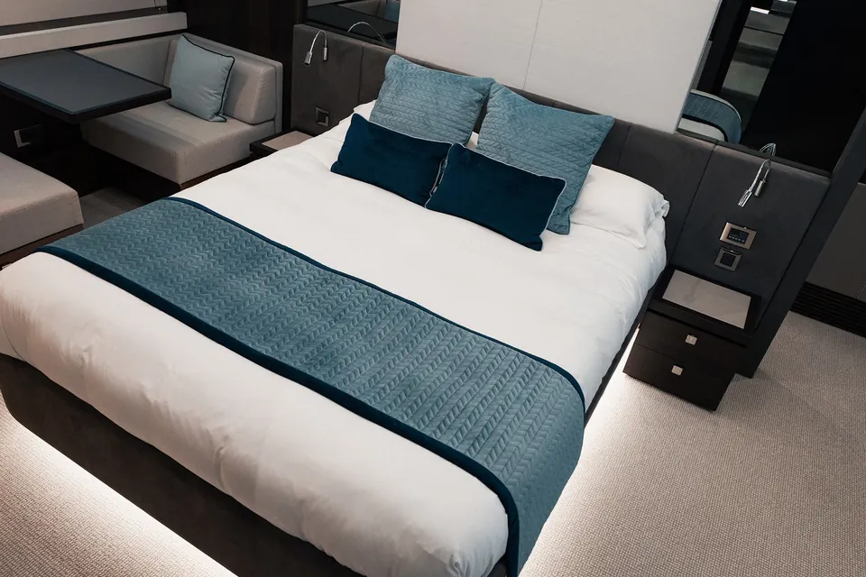 Thirteen, 2023 Sunseeker 76 Yacht, photo 21