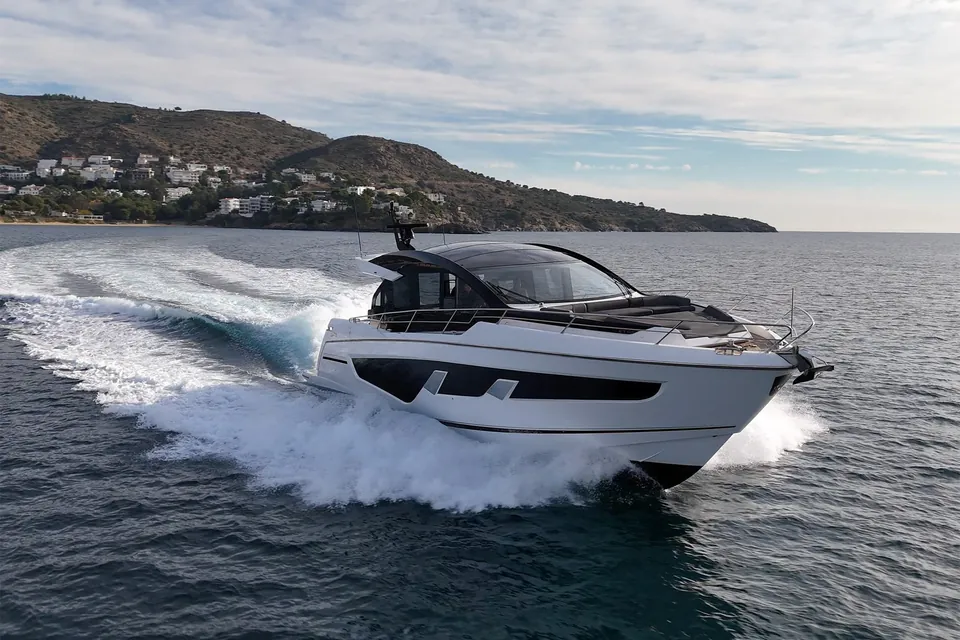 Anouchka, 2022 Sunseeker Predator 65, photo 4