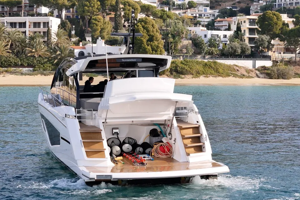 Anouchka, 2022 Sunseeker Predator 65, photo 9