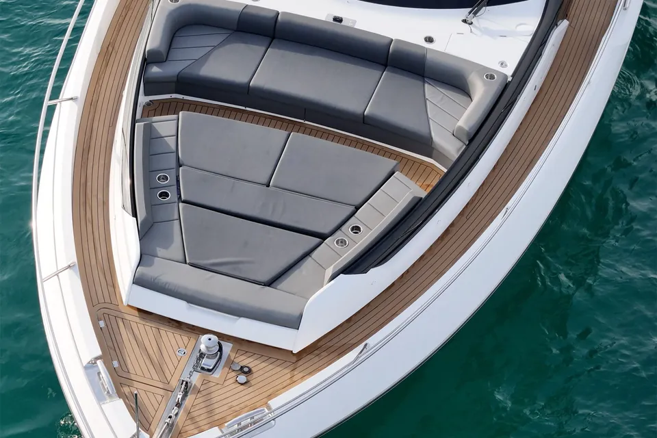 Anouchka, 2022 Sunseeker Predator 65, photo 11