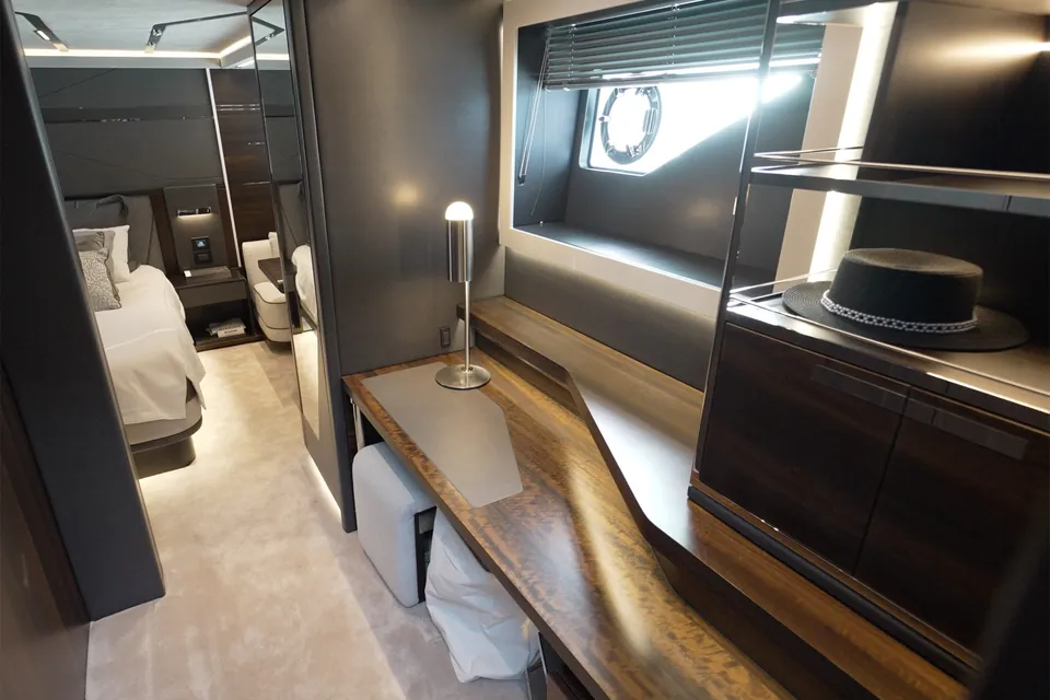 Anouchka, 2022 Sunseeker Predator 65, photo 23