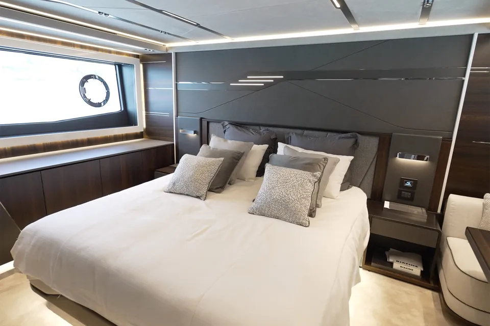 Anouchka, 2022 Sunseeker Predator 65, photo 24