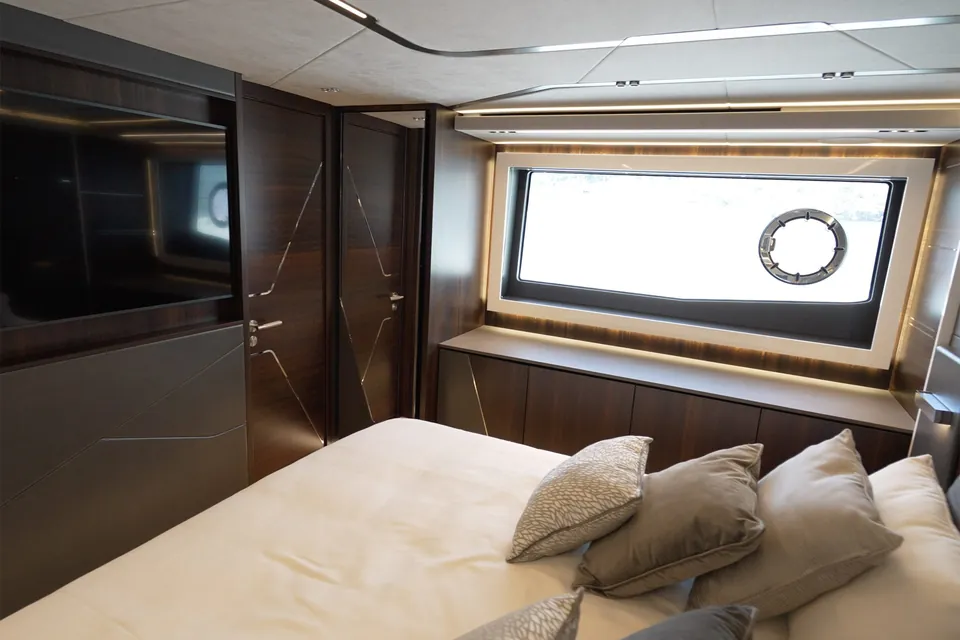 Anouchka, 2022 Sunseeker Predator 65, photo 25
