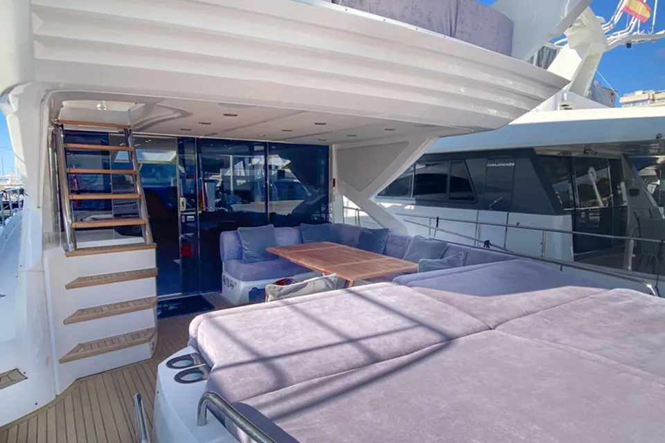 Grace, 2016 Sunseeker 68 Sport Yacht, photo 4