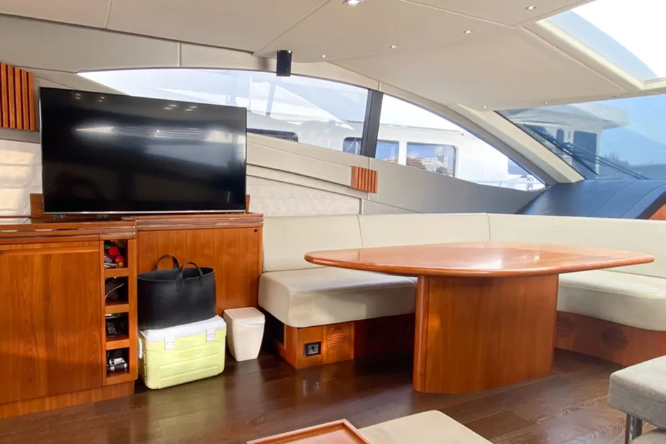 Grace, 2016 Sunseeker 68 Sport Yacht, photo 11